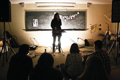 <strong>JOSE DANIEL RUIZ |</strong> Staff Photographer<br>Juliana Warwick’s (above) lovely lilting harmonies rang out through the HICF trailers Wednesday night.  