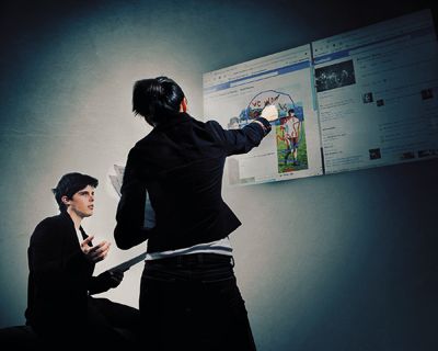 UC Irvine’s Career center helps students use social networking for professional reasons while avoiding the risks that arise from displaying information on Web sites like Facebook or LinkedIn.