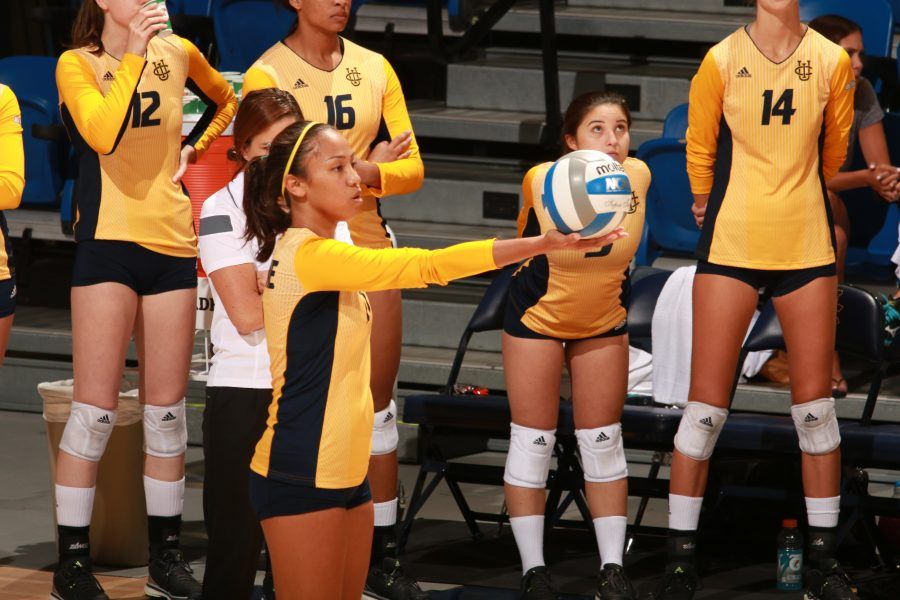 Sophomore opposite Harlee Kekauoha led the 'Eaters with a season high 15 kills yesterday night against Northwestern.