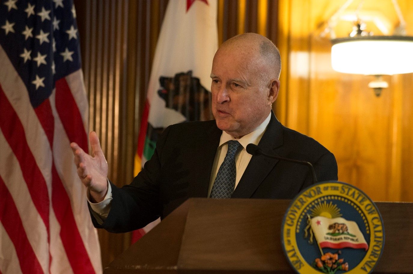 governor_brown (2)