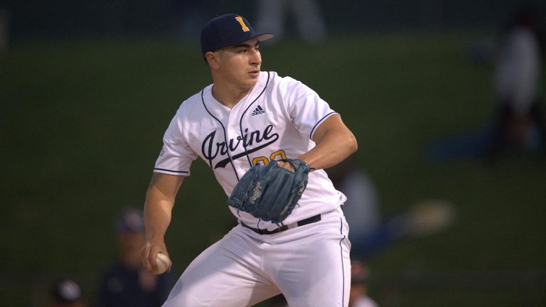 David Vizcaino and UC Irvine Anteaters Secure Easy Victory Over UC Riverside, 14-4